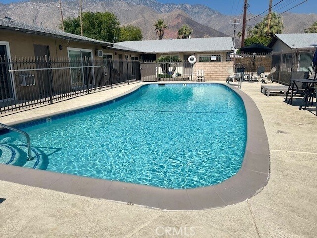 Primary Photo - 686 E Cottonwood Rd