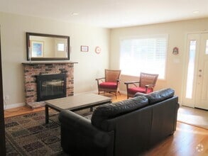 Building Photo - 3850 Madera Wy