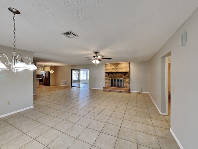 Building Photo - 1448 Errol Pkwy