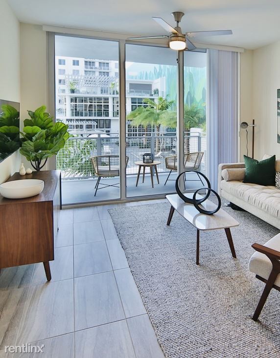 Foto del edificio - Studio, 1 bath Condo - 405 SW 2nd Ter BRAN...