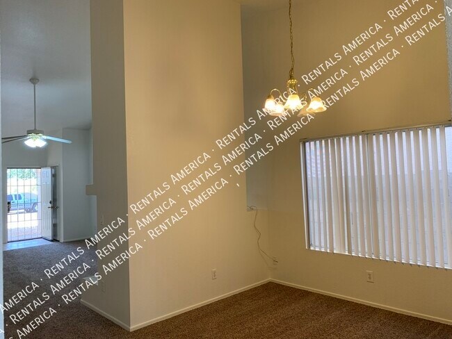 Foto del edificio - 7450 W Eva St