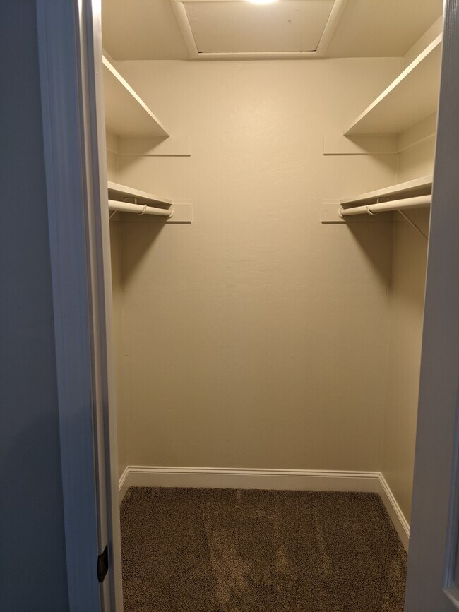 Walk in closet in Master bedroom - 4796 Heyer Ave