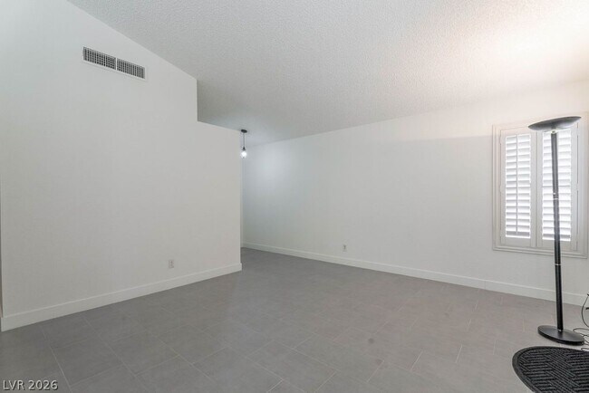 Foto del edificio - 7045 Sawtooth Dr