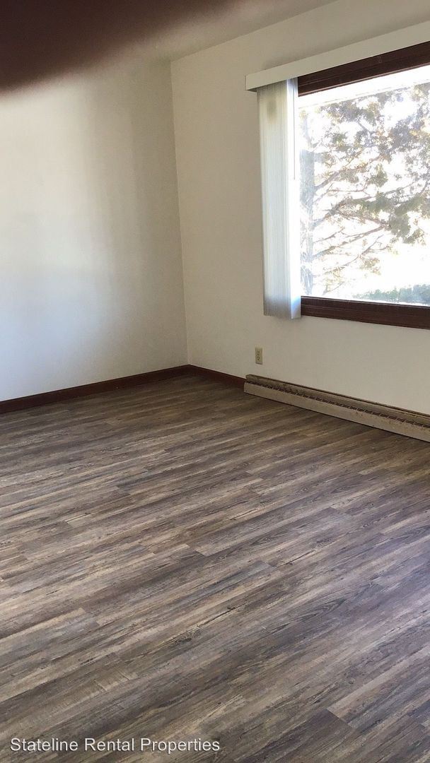 Foto del edificio - 4335-4341 Crawford Dr