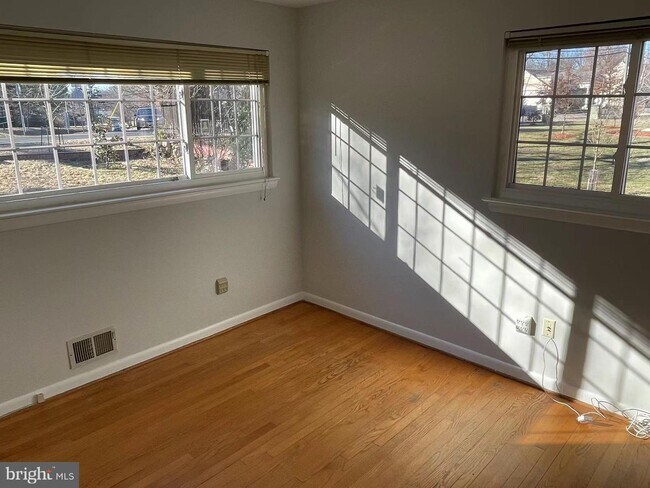 Foto del edificio - 3814 Woodburn Rd