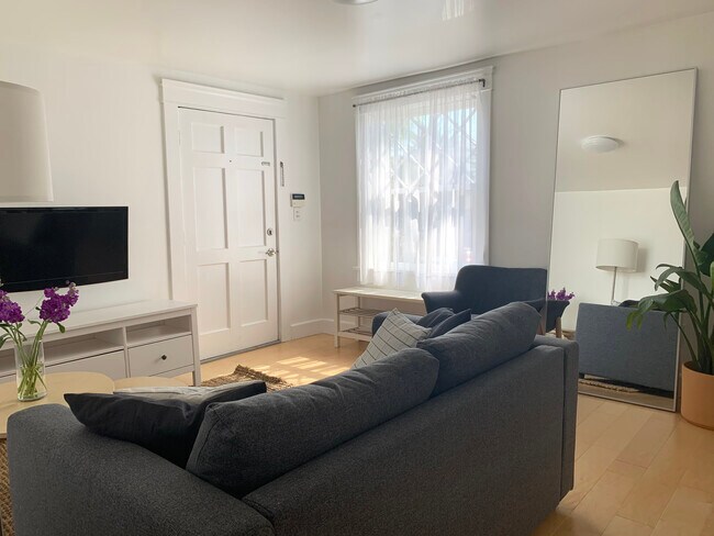 Furnished as in picture - 2625 3rd St