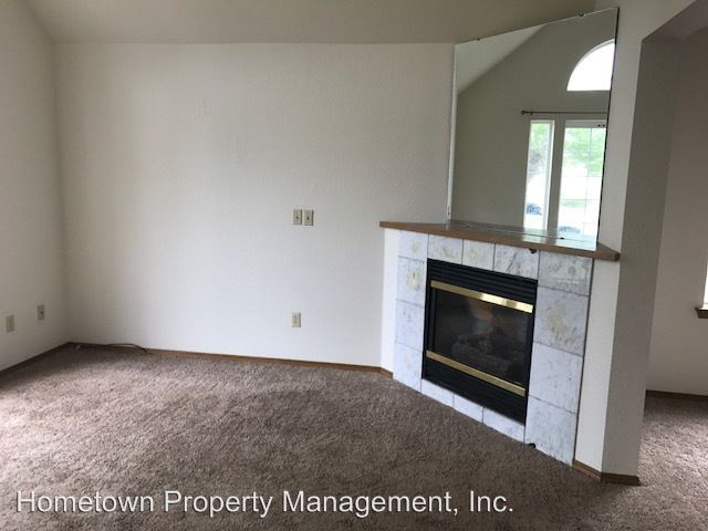 Building Photo - 6112 Thornbury Ct SE