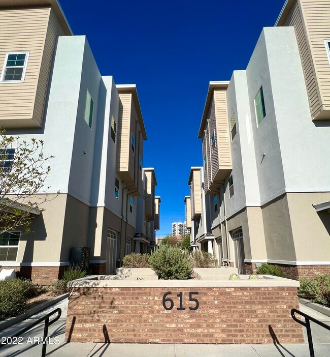 Foto del edificio - 615 N 6th Ave