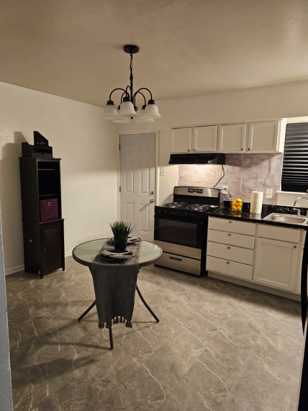 Building Photo - 4011 Happy Canyon Dr