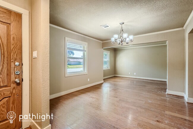 Foto del edificio - 707 Newport Blvd, League City, TX, 77573