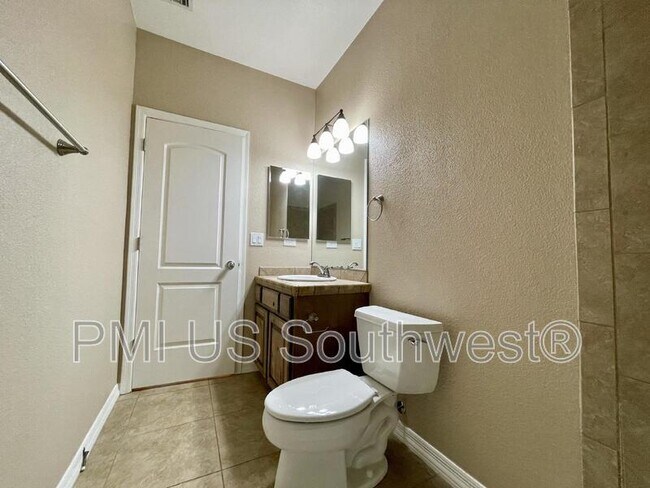Foto del edificio - 11 Hickory Knoll Cir
