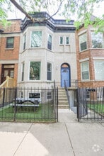 Building Photo - 3556 N Wilton Ave