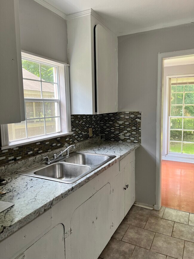 Building Photo - 3614 Jackson St