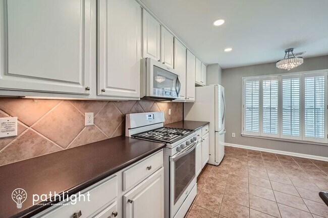 Building Photo - 312 Balaban Cir