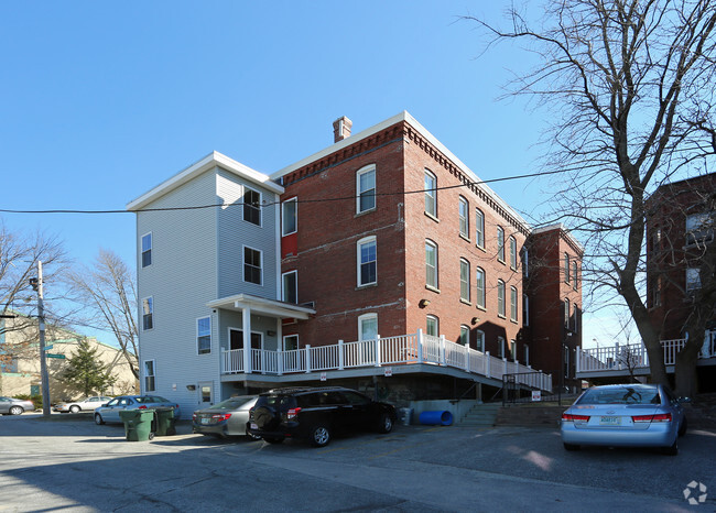 Foto del edificio - 1490 Elm St