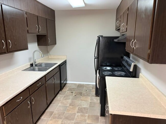 Building Photo - One Bedroom One Bath
