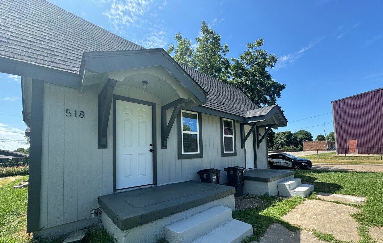 Foto principal - Gorgeous fully updated 1 Bedroom Duplex