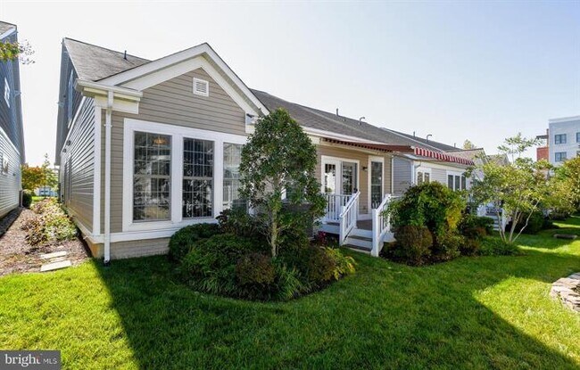 Foto del edificio - 8934 Yellow Daisy Pl