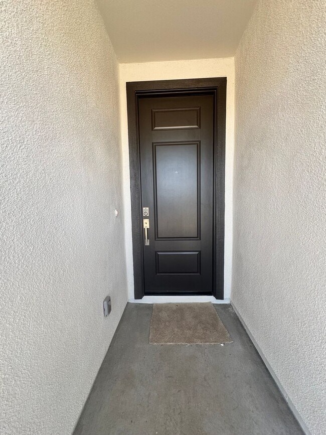 Foto del edificio - BRAND NEW HOME IN ALORAVITA IN PEORIA