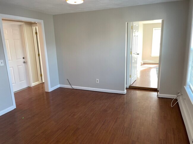 Building Photo - 28 Salem St