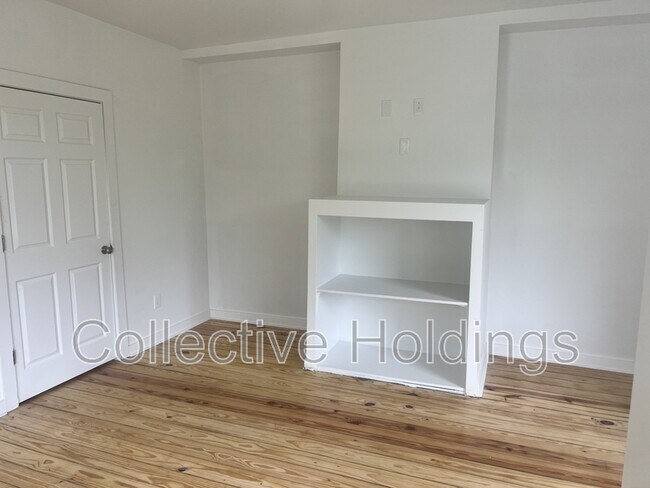 Building Photo - 309 Iota Ave S