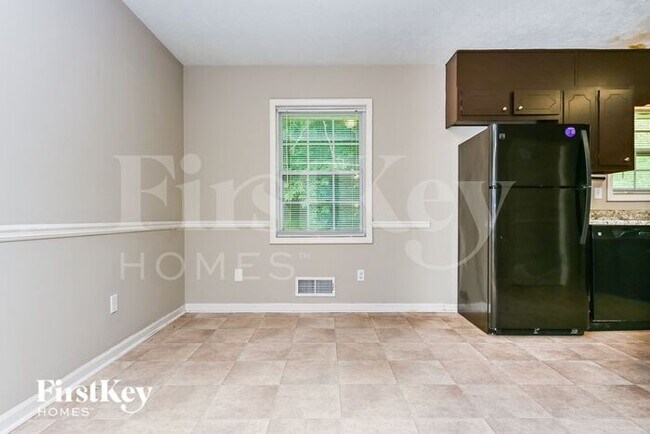 Foto del edificio - 1407 Colony East Circle