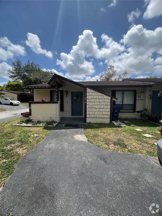 Building Photo - 11274 SW 116th Terrace