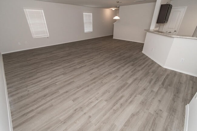 Building Photo - Lone Trail Village - 9214 Yellow Rose Driv...