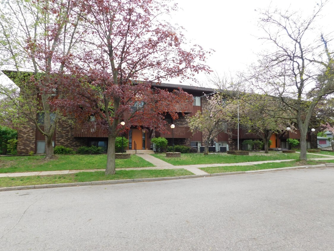 Foto del edificio - Kingswood Apartments