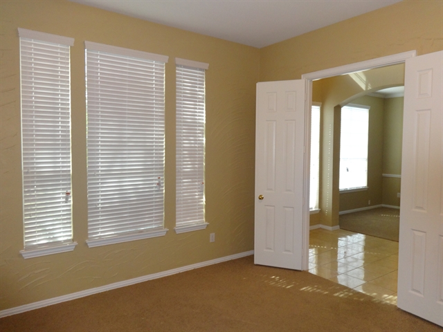 Building Photo - 4205 Lauren Ln
