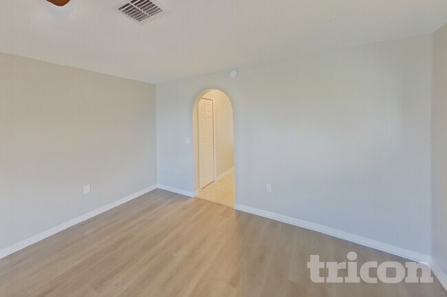 Foto del edificio - 11724 Ivy Flower Loop