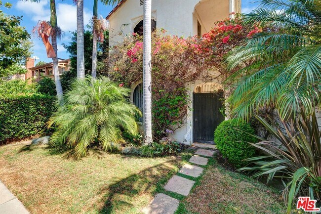 Foto del edificio - 458 Smithwood Dr