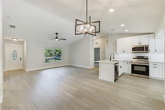 Foto del edificio - 390 20th Ave NW