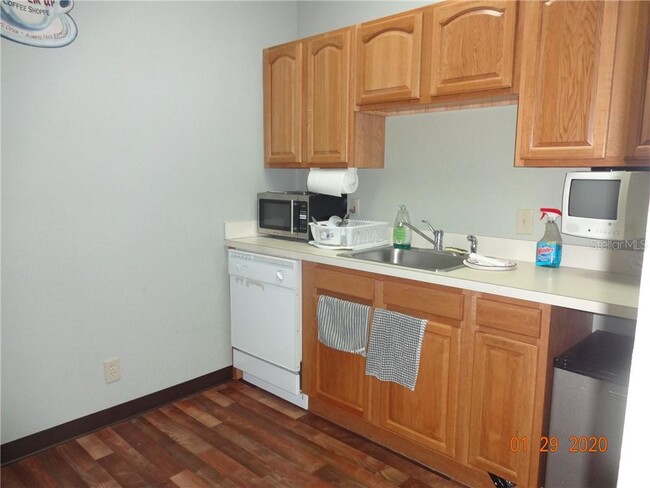 Building Photo - 120 W State Rd 434
