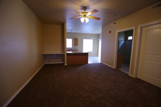Building Photo - 10151 W Rifleman Dr