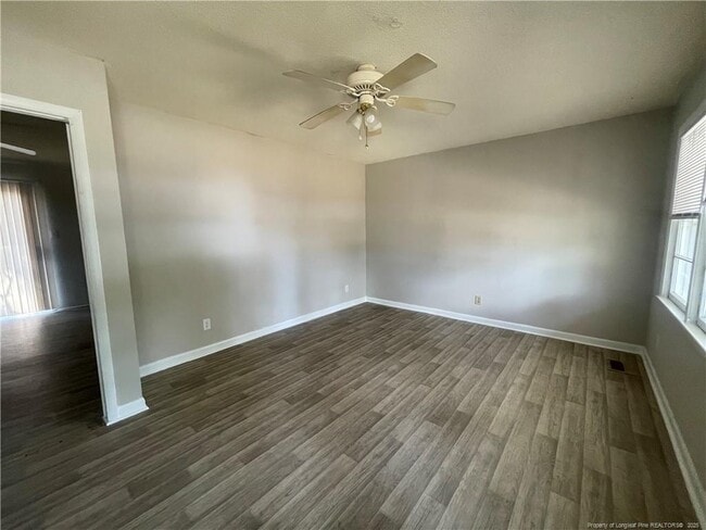 Building Photo - 323 Cadmium Ct