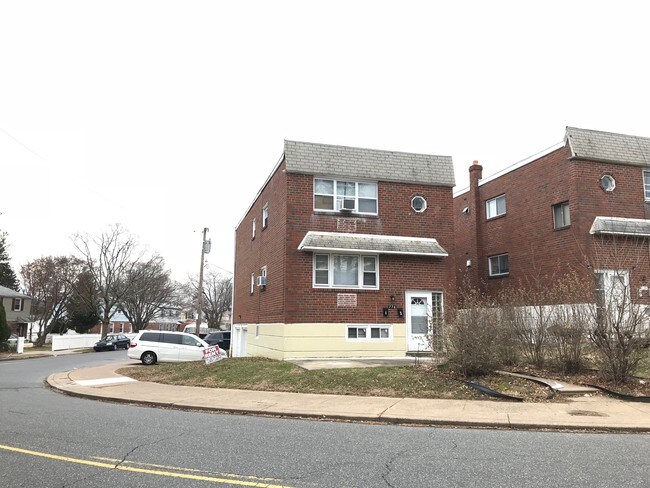 Foto del edificio - 776 Selmer Rd