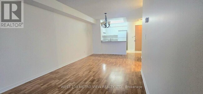 Photo du bâtiment - 5508 Yonge St