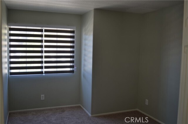 Foto del edificio - 323 S Larkwood St