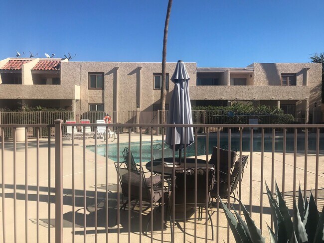 Foto del edificio - 3313 N 68th St