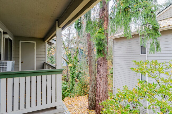 Foto del edificio - 15606 NE 40th St