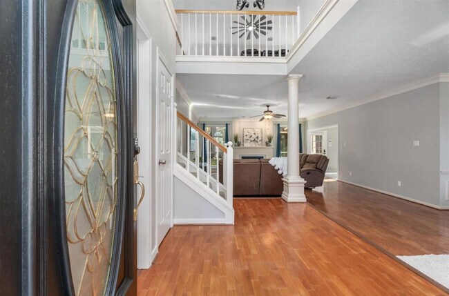 Foto del edificio - 5826 Ancient Oaks Dr