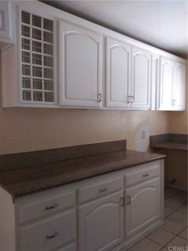 Foto del edificio - 6120 Danby Ave