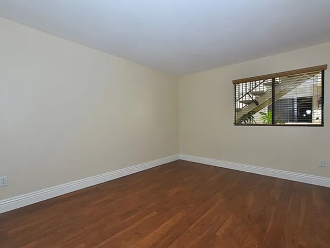 Building Photo - 10178 Camino Ruiz