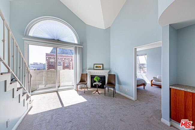 Foto del edificio - 620 S Gramercy Pl