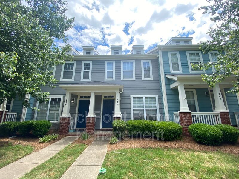 Foto principal - 252 Hurston Cir