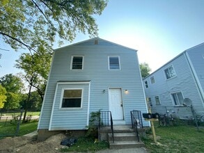 Building Photo - 108 Columbian Ave