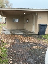 Building Photo - 8580 Lybbert Dr NE