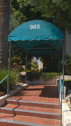 Building Photo - 985 E California Blvd