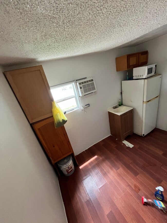 Building Photo - 1331 SW 129th Ave